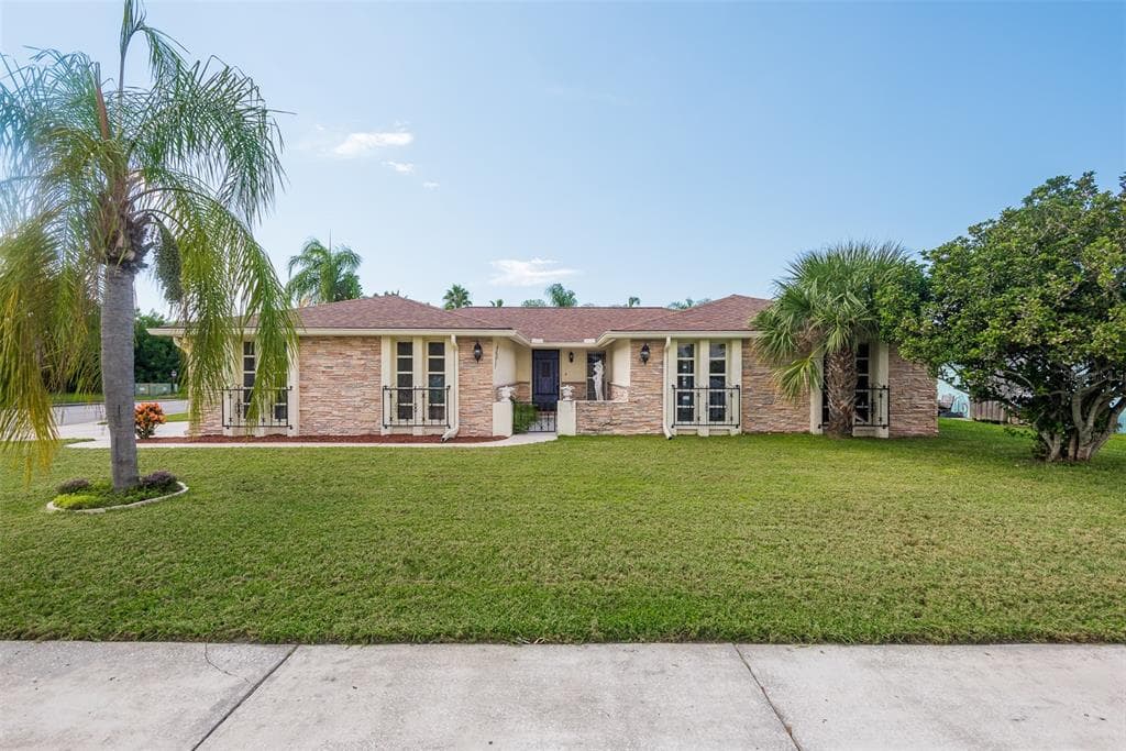 9811 TRADEWINDS DRIVE PORT RICHEY, FL 34668