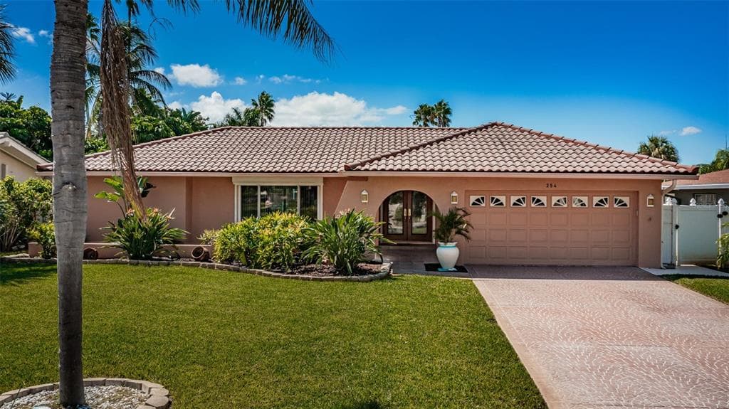 254 1ST STREET W TIERRA VERDE, FL 33715