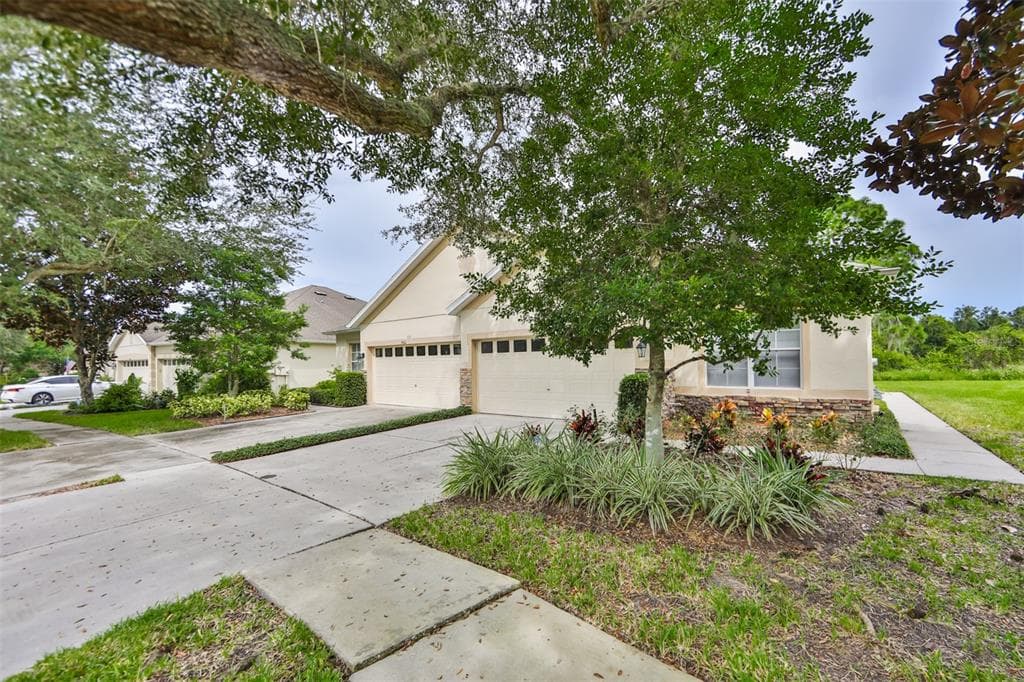 7504 SURREY PINES DRIVE APOLLO BEACH, FL 33572