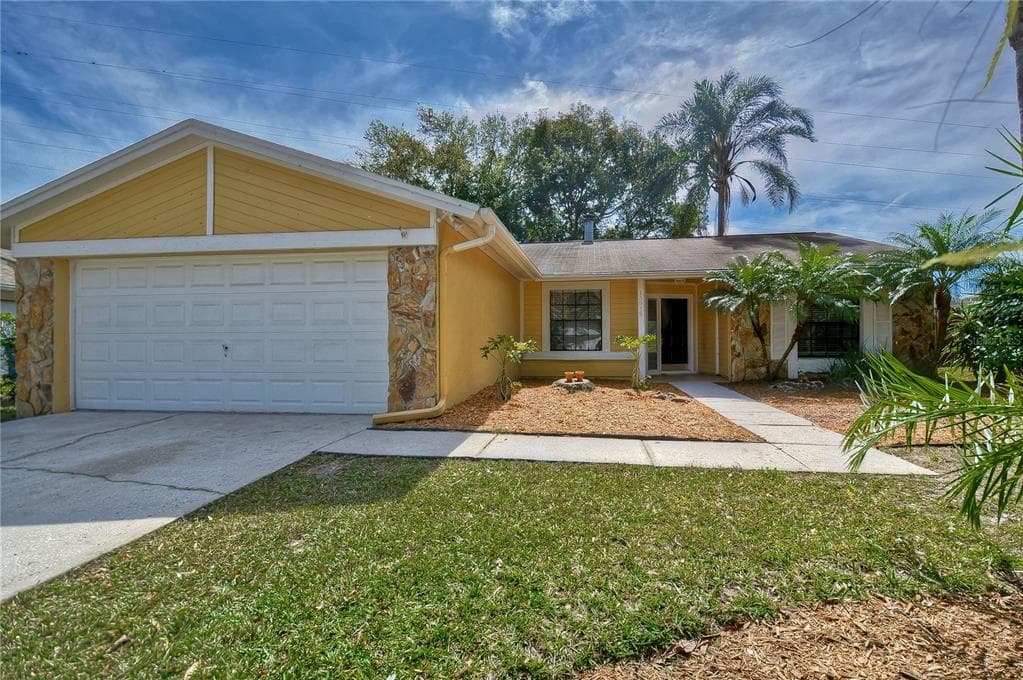 15913 MARSHFIELD DRIVE TAMPA, FL 33624