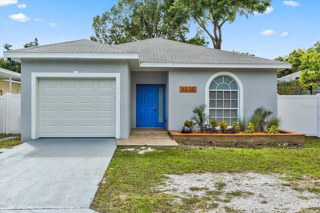 6920 N GLEN AVENUE TAMPA, FL 33614