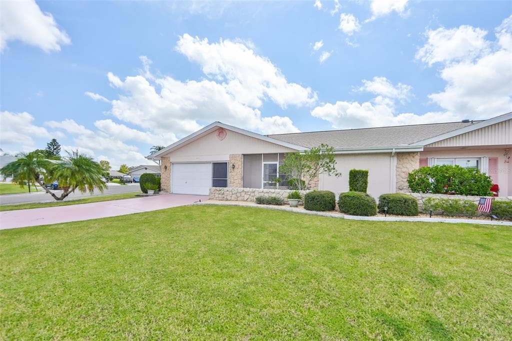 202 CACTUSFLOWER LANE SUN CITY CENTER, FL 33573