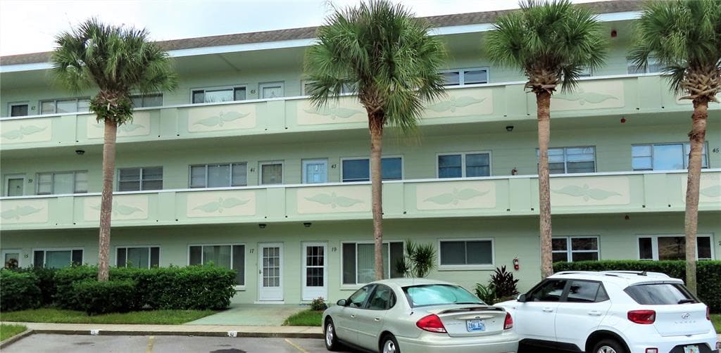 2385 TAHITIAN LANE UNIT 19 CLEARWATER, FL 33763