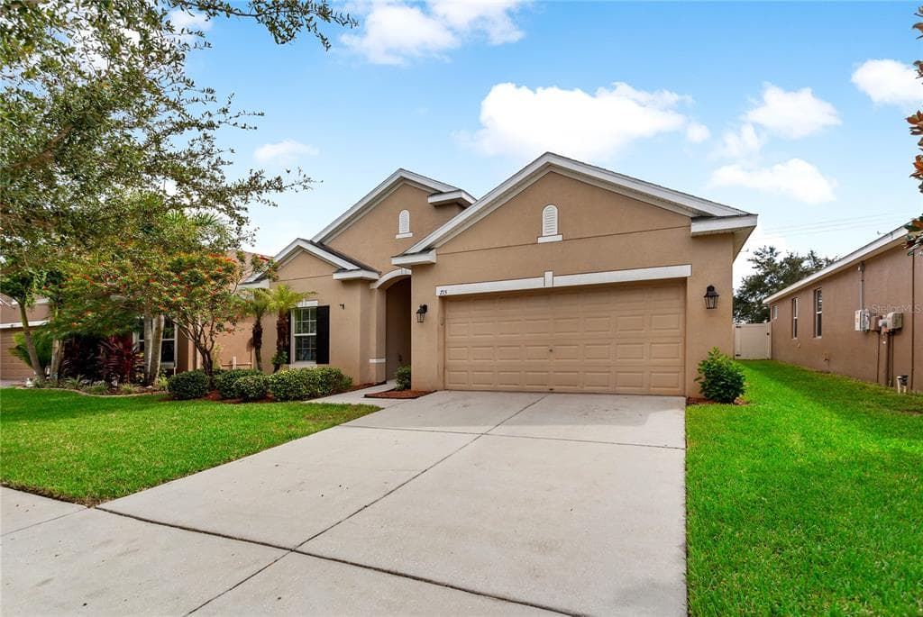 715 FERN LEAF DRIVE RUSKIN, FL 33570