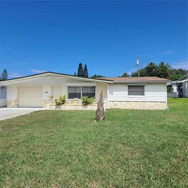 5041 CHET DRIVE NEW PORT RICHEY, FL 34652