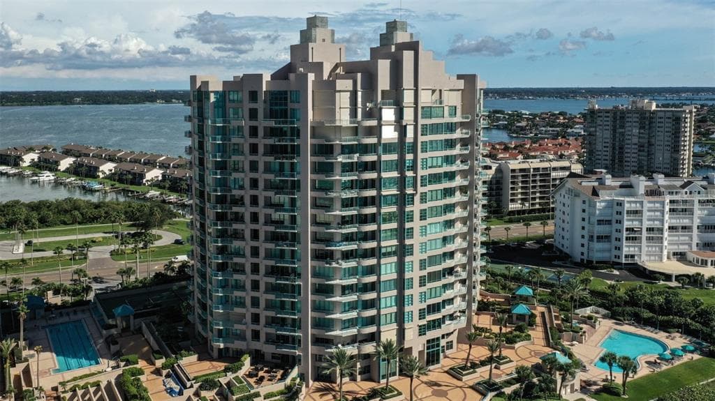 1560 GULF BOULEVARD UNIT 906 CLEARWATER, FL 33767