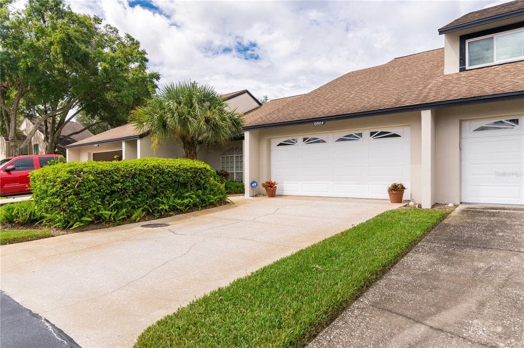 13904 CLUBHOUSE CIRCLE TAMPA, FL 33618