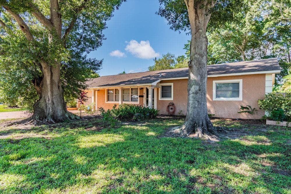 6301 24TH AVENUE N ST PETERSBURG, FL 33710