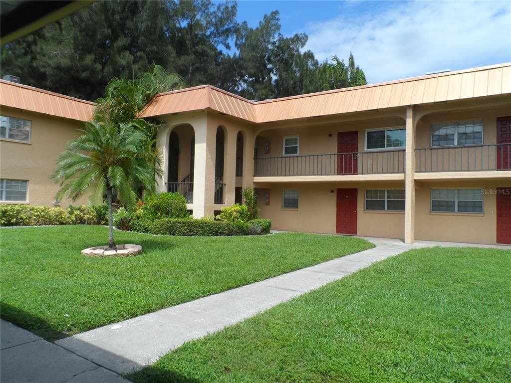 4500 E BAY DRIVE UNIT 138 CLEARWATER, FL 33764