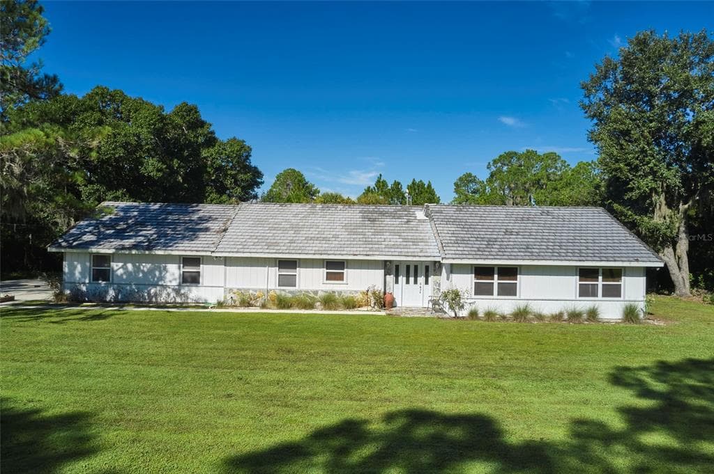 6812 PALMETTO DRIVE S INDIAN LAKE ESTATES, FL 33855