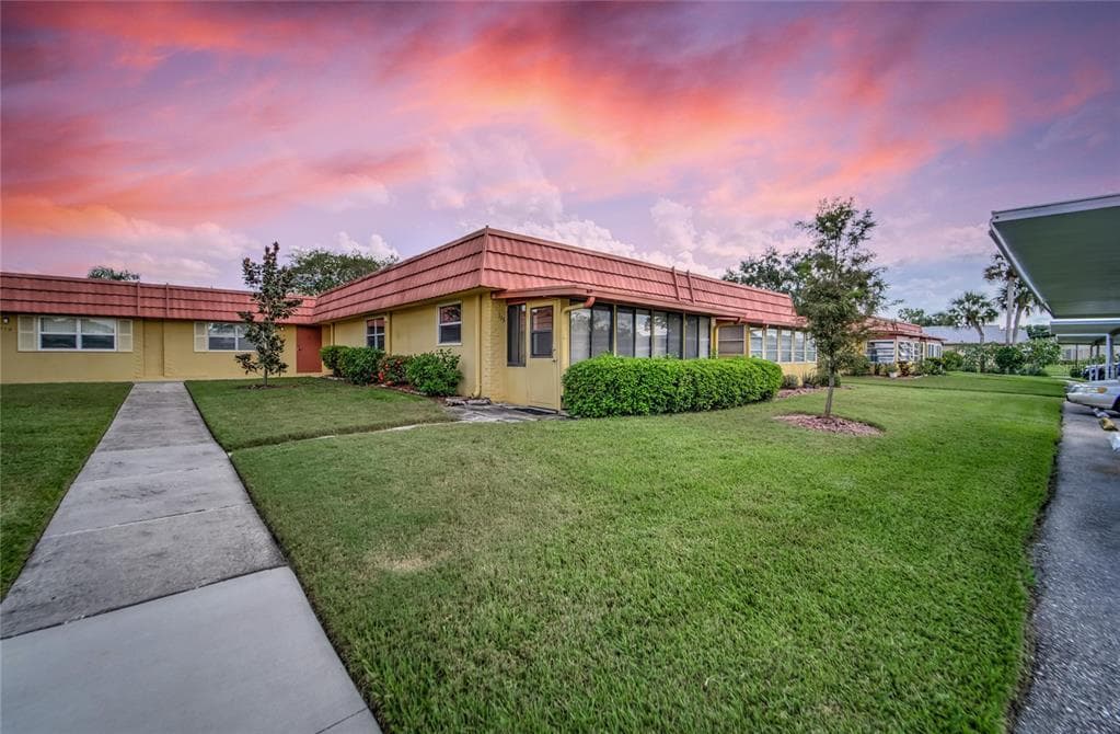 202 BEDFORD TRAIL UNIT 115 SUN CITY CENTER, FL 33573