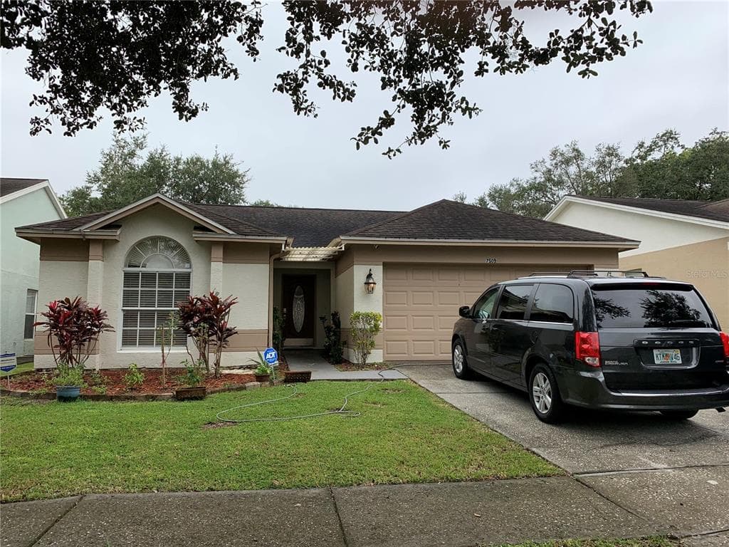 7509 SAVANNAH LN