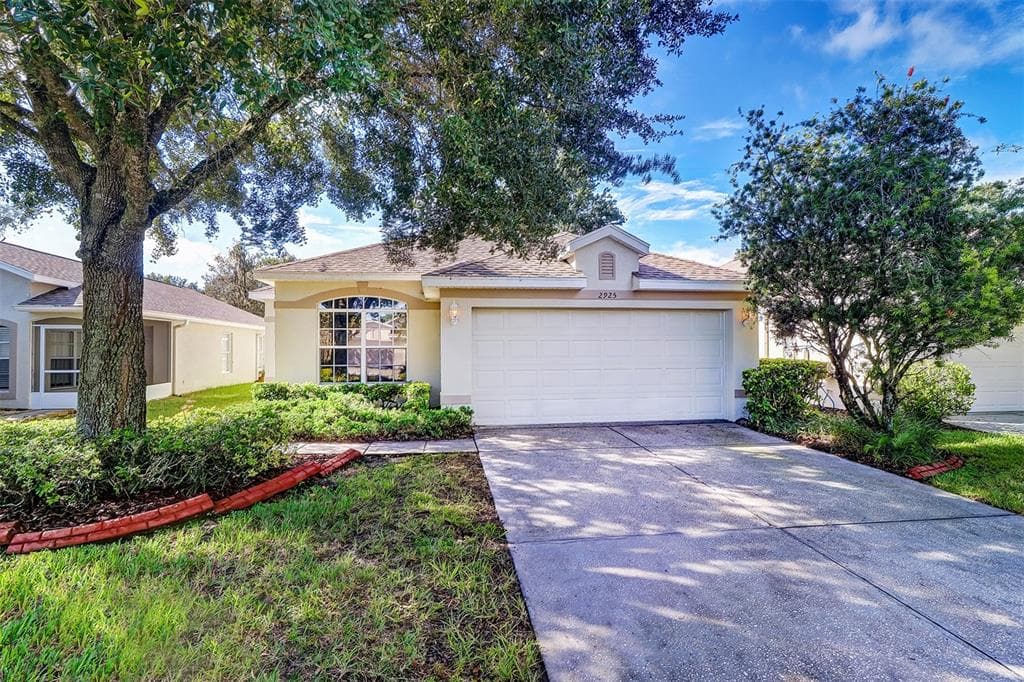 2925 BANYAN HILL LANE LAND O LAKES, FL 34639