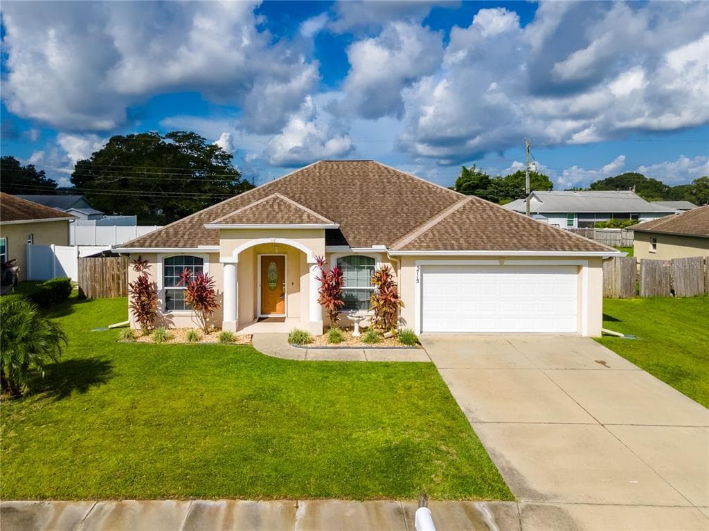 5715 33RD DRIVE E PALMETTO, FL 34221