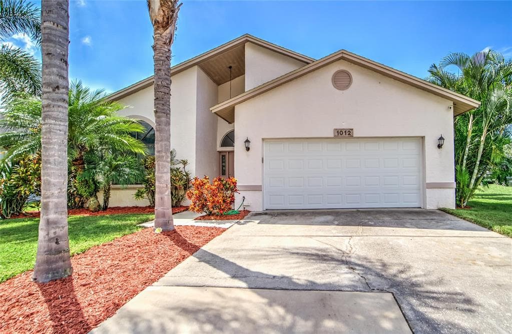 1012 CALLE ROSA PLACE SUN CITY CENTER, FL 33573