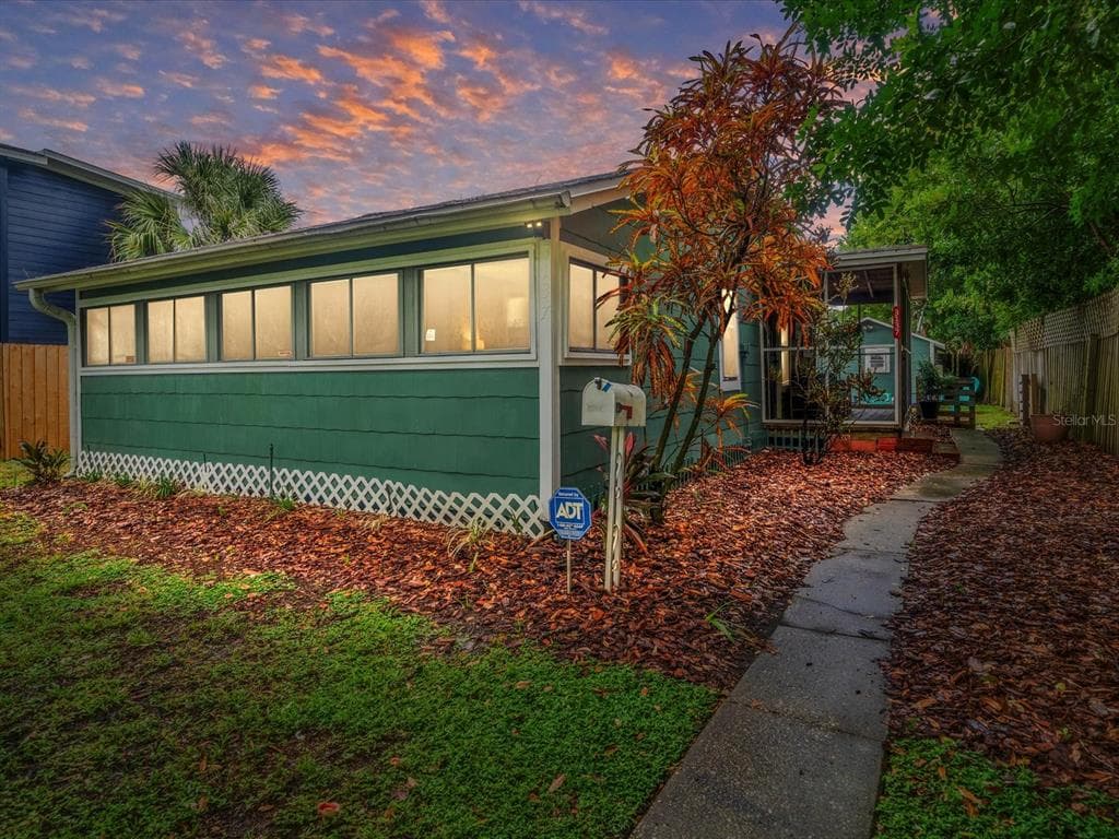 3137 20TH STREET N ST PETERSBURG, FL 33713