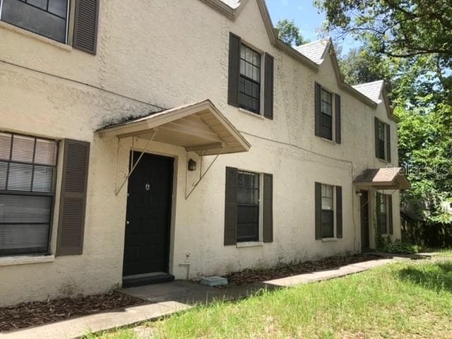 8804 N ORANGEVIEW AVENUE UNIT A TAMPA, FL 33617