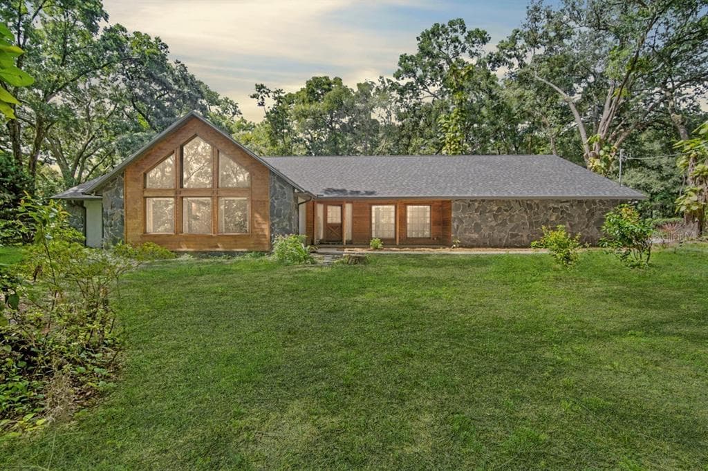 3415 RANCH ROAD VALRICO, FL 33596