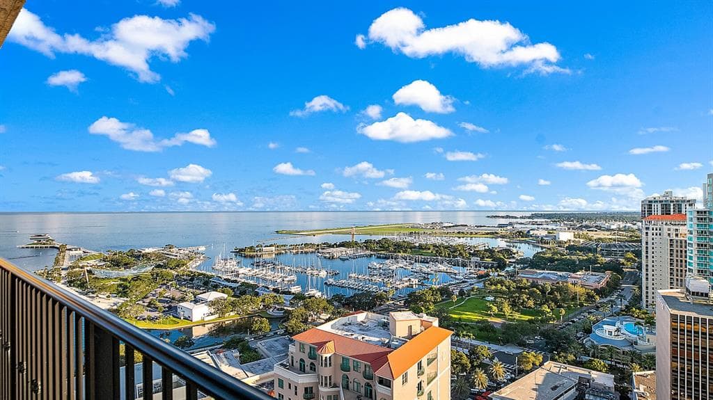 300 BEACH DRIVE NE UNIT 2604 ST PETERSBURG, FL 33701