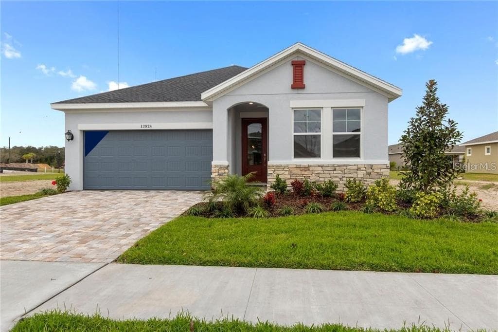 13924 SWALLOW HILL DR LITHIA, FL 33547