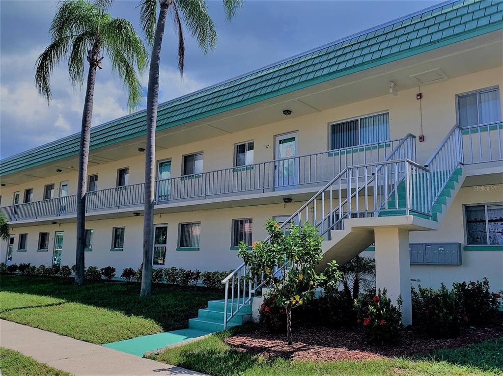 2001 GREENBRIAR BOULEVARD UNIT 16