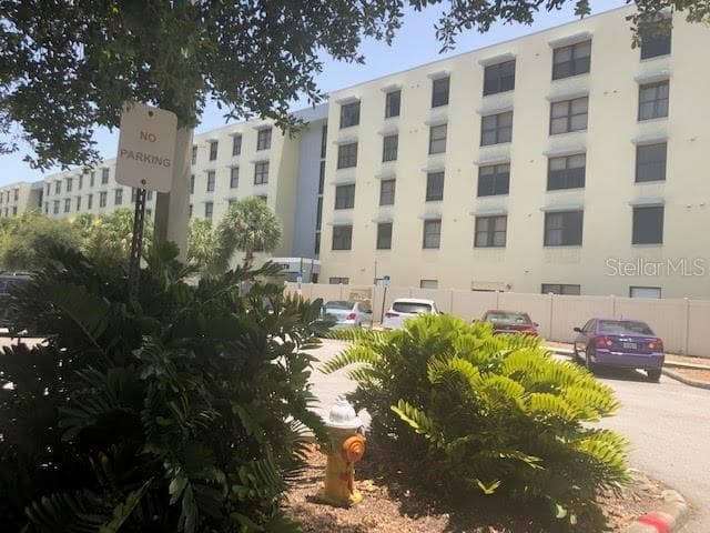 701 S MADISON AVENUE UNIT 201 CLEARWATER, FL 33756