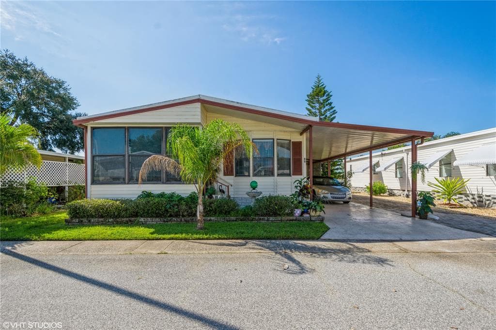 89 PELICAN DRIVE N OLDSMAR, FL 34677