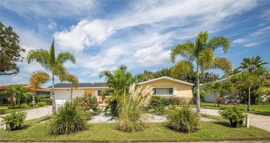 4323 50TH PLACE S ST PETERSBURG, FL 33711