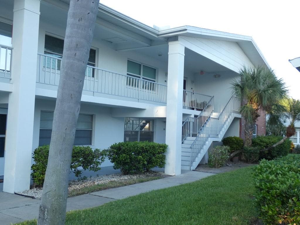 309 BRANDY WINE DRIVE UNIT 309 LARGO, FL 33771