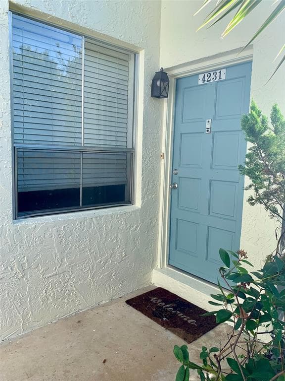 4231 LA SORRENTO COURT TAMPA, FL 33611