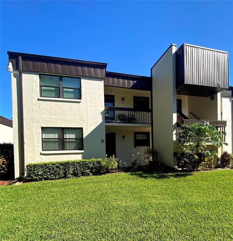 2400 WINDING CREEK BOULEVARD UNIT 24-101 CLEARWATER, FL 33761