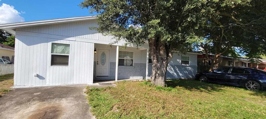 2075 BALFOUR CIRCLE TAMPA, FL 33619