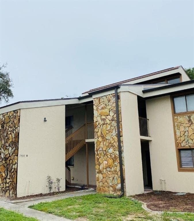 7104 KIRSCH COURT UNIT F/6 NEW PORT RICHEY, FL 34653