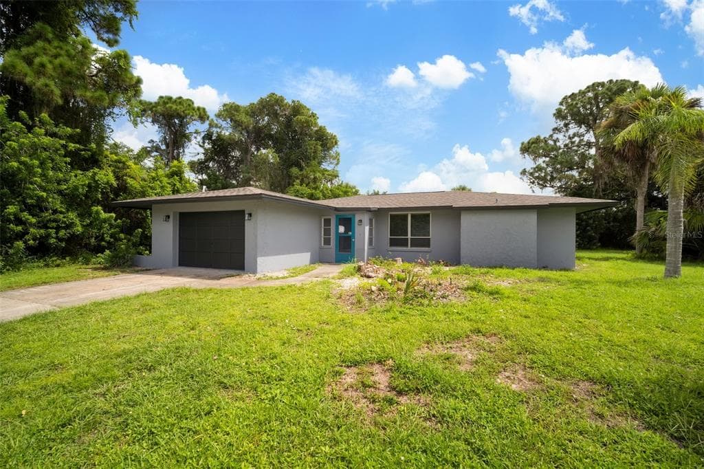 2296 WHITE SANDS STREET PORT CHARLOTTE, FL 33948