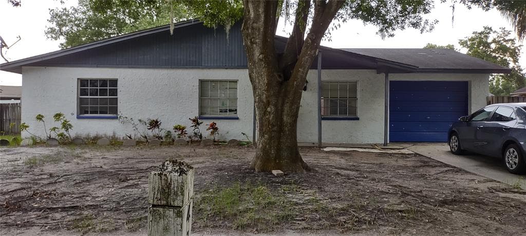 6410 MOSS WAY TAMPA, FL 33625