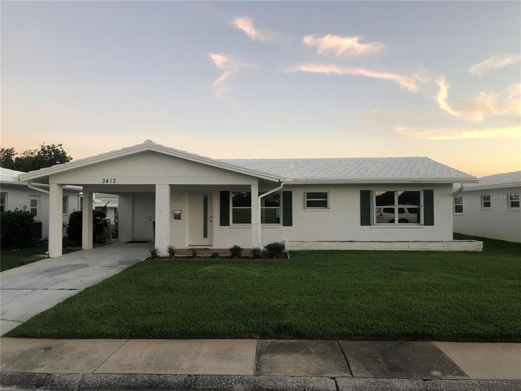 3412 100TH TERRACE N UNIT 4