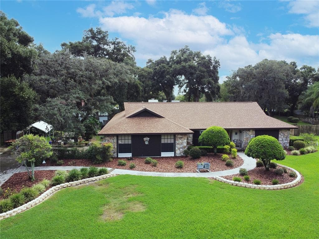2209 WINDWOOD PLACE VALRICO, FL 33596