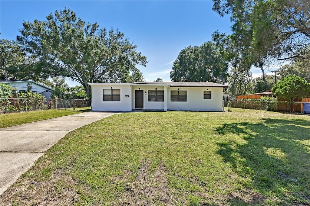 7703 MORNING GLORY LANE TAMPA, FL 33619