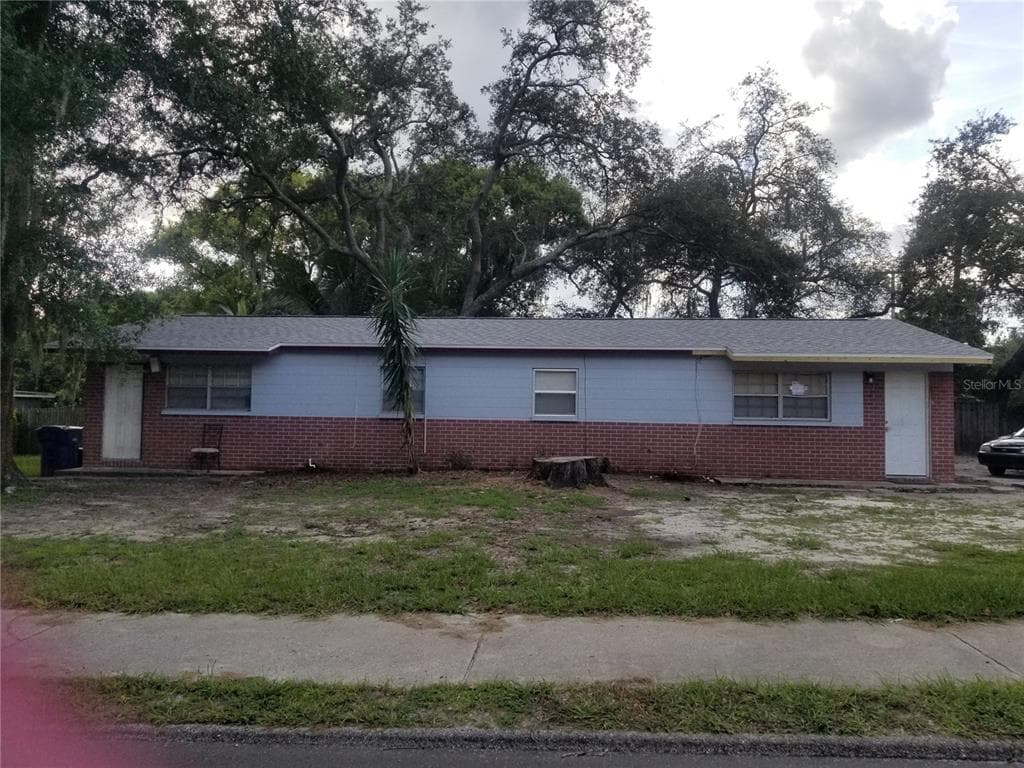 1109 E SENECA AVENUE TAMPA, FL 33612