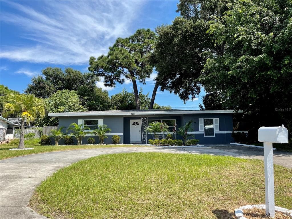 8255 QUAIL ROAD SEMINOLE, FL 33777