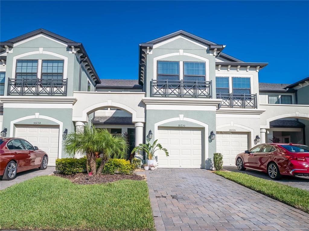 30230 SOUTHWELL LANE WESLEY CHAPEL, FL 33543