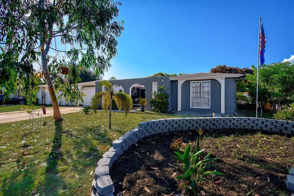3016 PALAMORE DRIVE HOLIDAY, FL 34691
