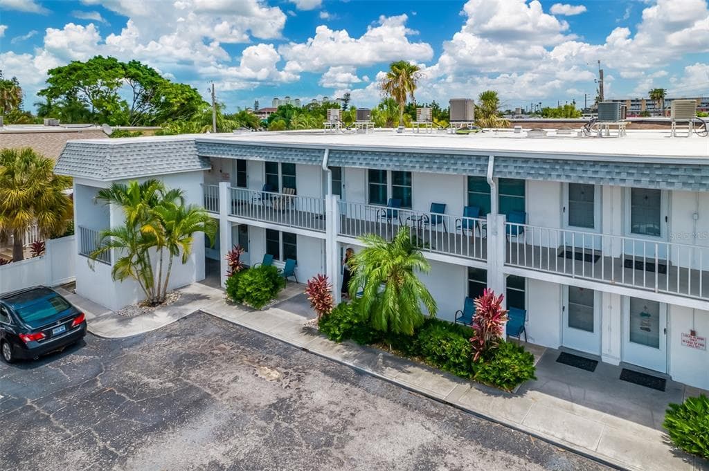 680 71ST AVENUE UNIT 9 ST PETE BEACH, FL 33706