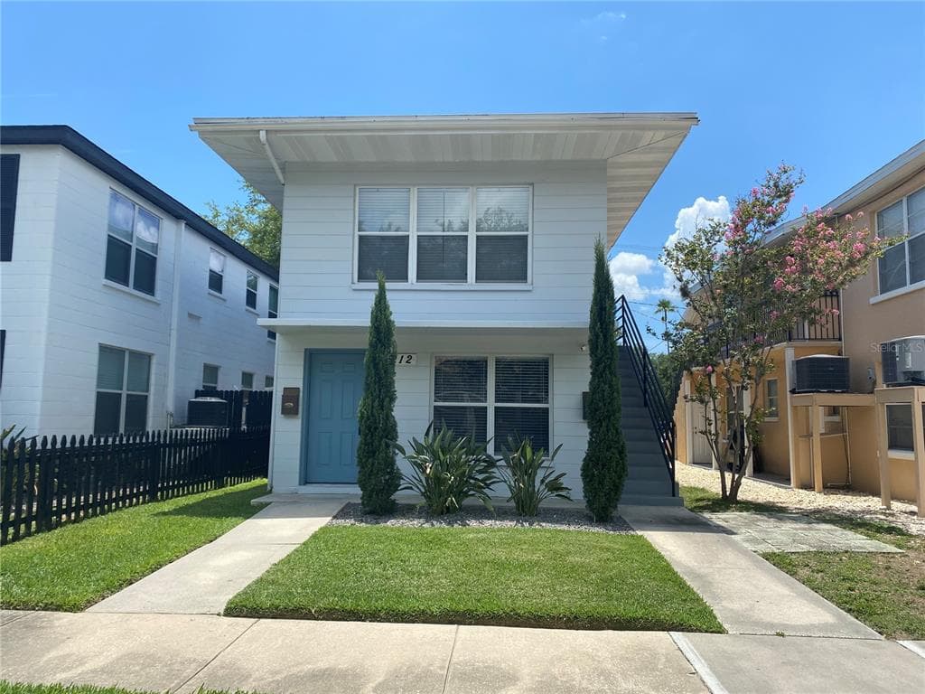212 COLUMBIA DRIVE TAMPA, FL 33606