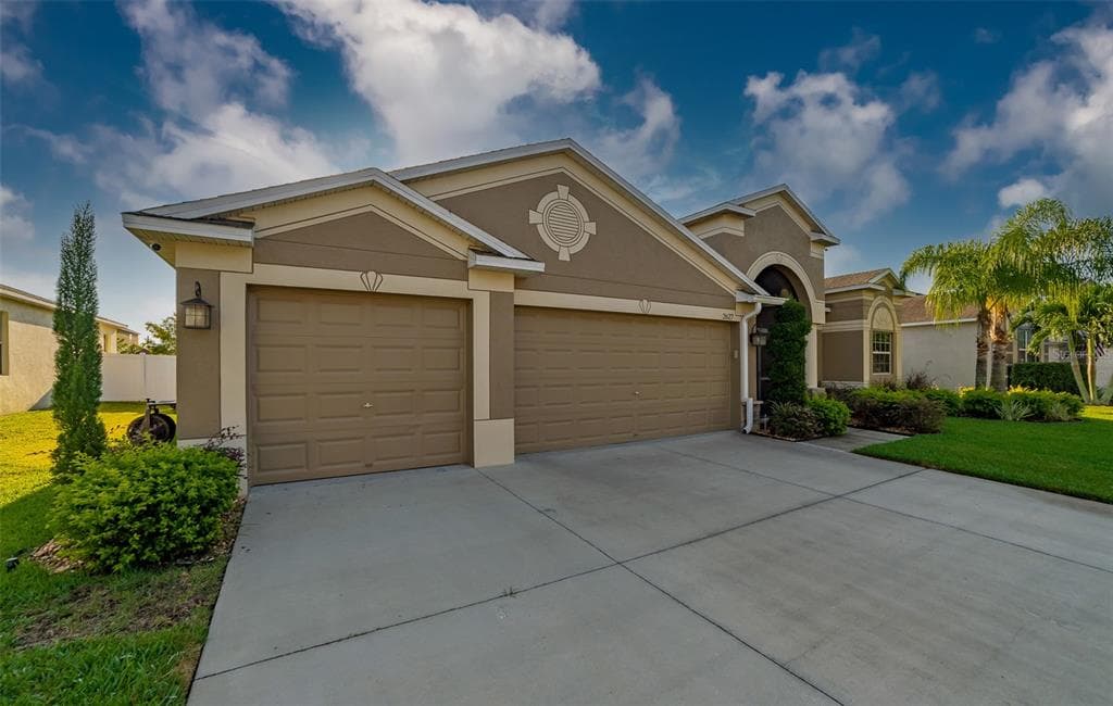 2627 YUKON CLIFF DRIVE RUSKIN, FL 33570