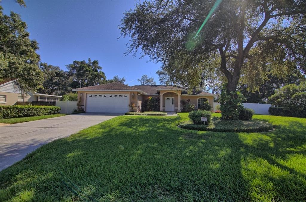 8411 CLAONIA STREET TAMPA, FL 33614