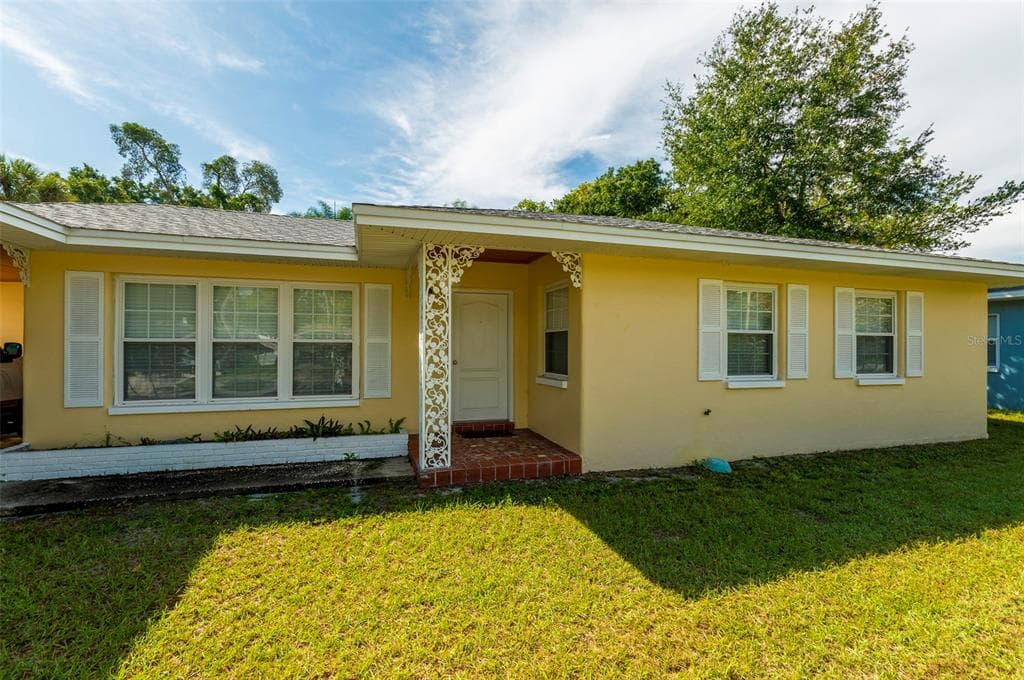 806 W 124TH AVENUE TAMPA, FL 33612