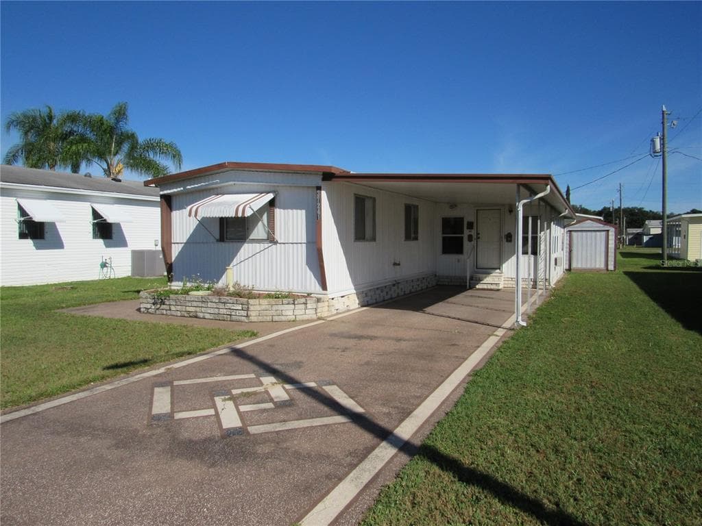 37241 BEVERLY AVENUE ZEPHYRHILLS, FL 33542