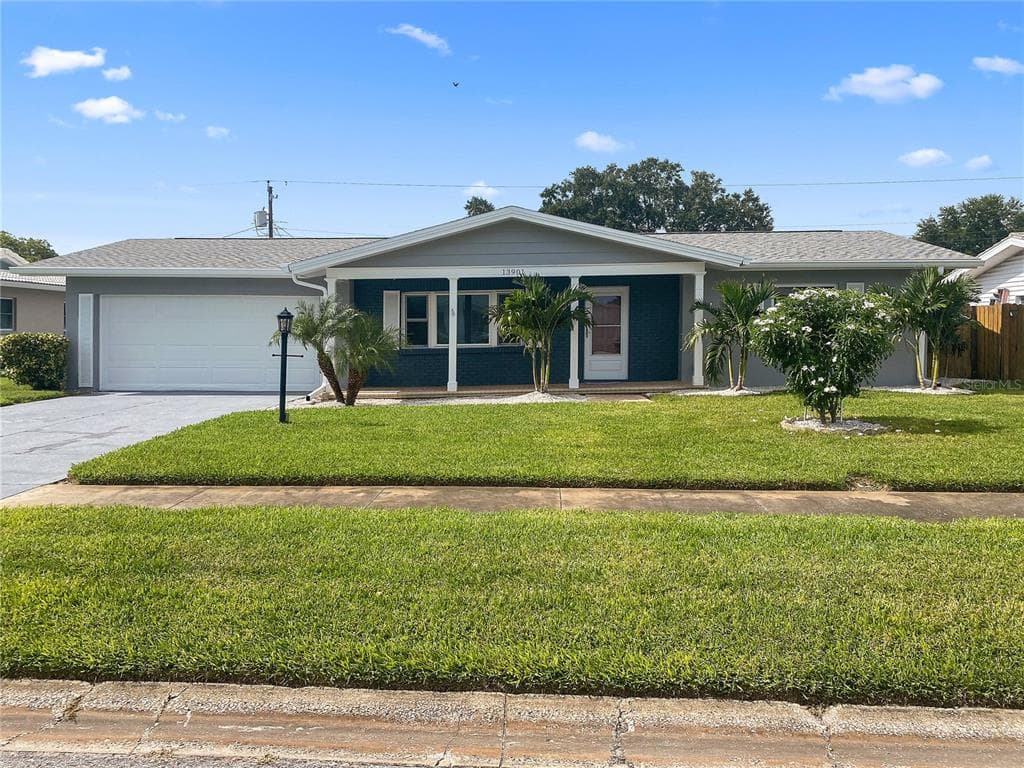 13901 MEARES DRIVE LARGO, FL 33774