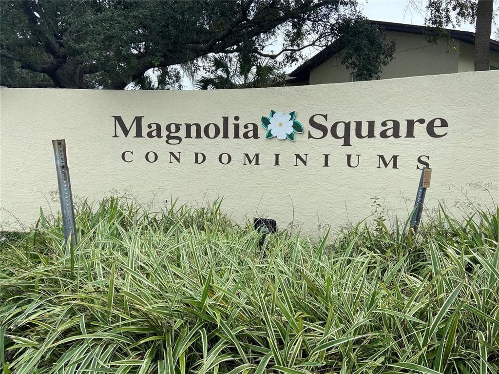 501 E BAY DRIVE UNIT 1004 LARGO, FL 33770